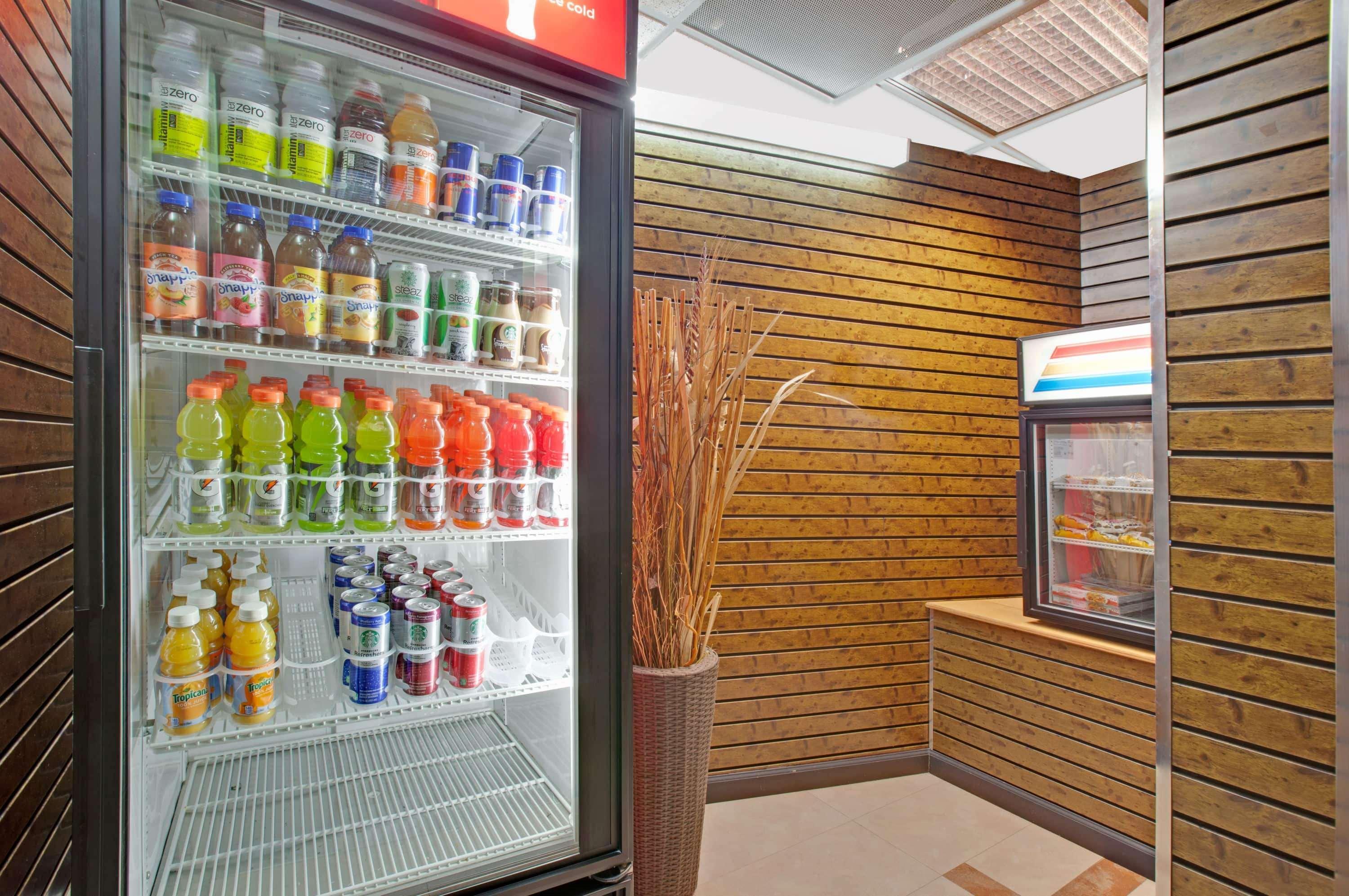 Ramada By Wyndham Bronx Hotell New York Eksteriør bilde