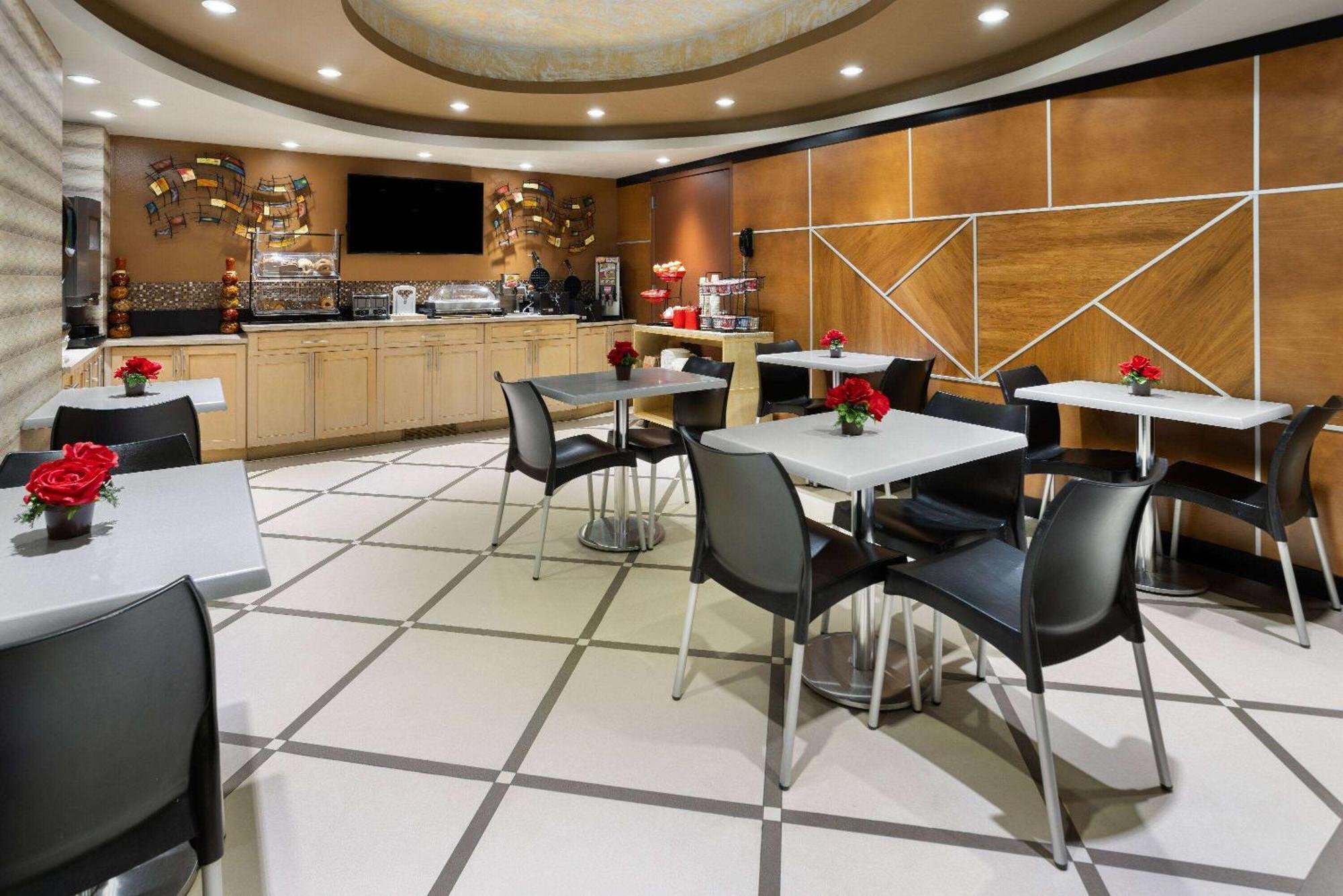 Ramada By Wyndham Bronx Hotell New York Eksteriør bilde