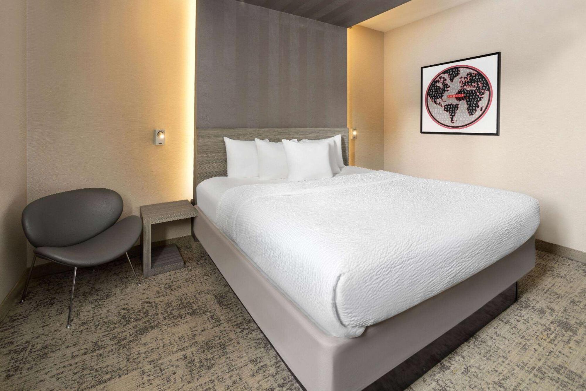 Ramada By Wyndham Bronx Hotell New York Eksteriør bilde