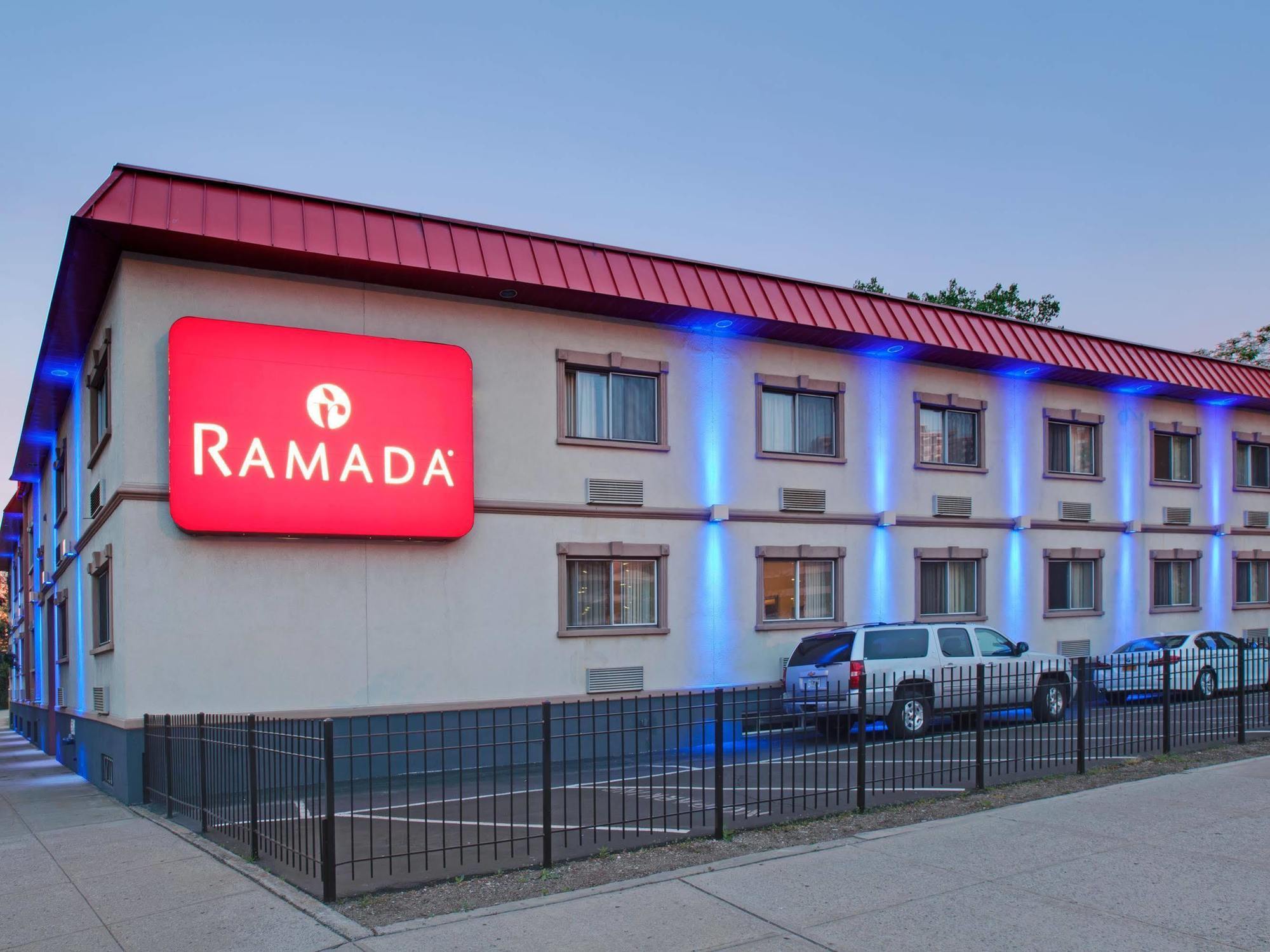 Ramada By Wyndham Bronx Hotell New York Eksteriør bilde