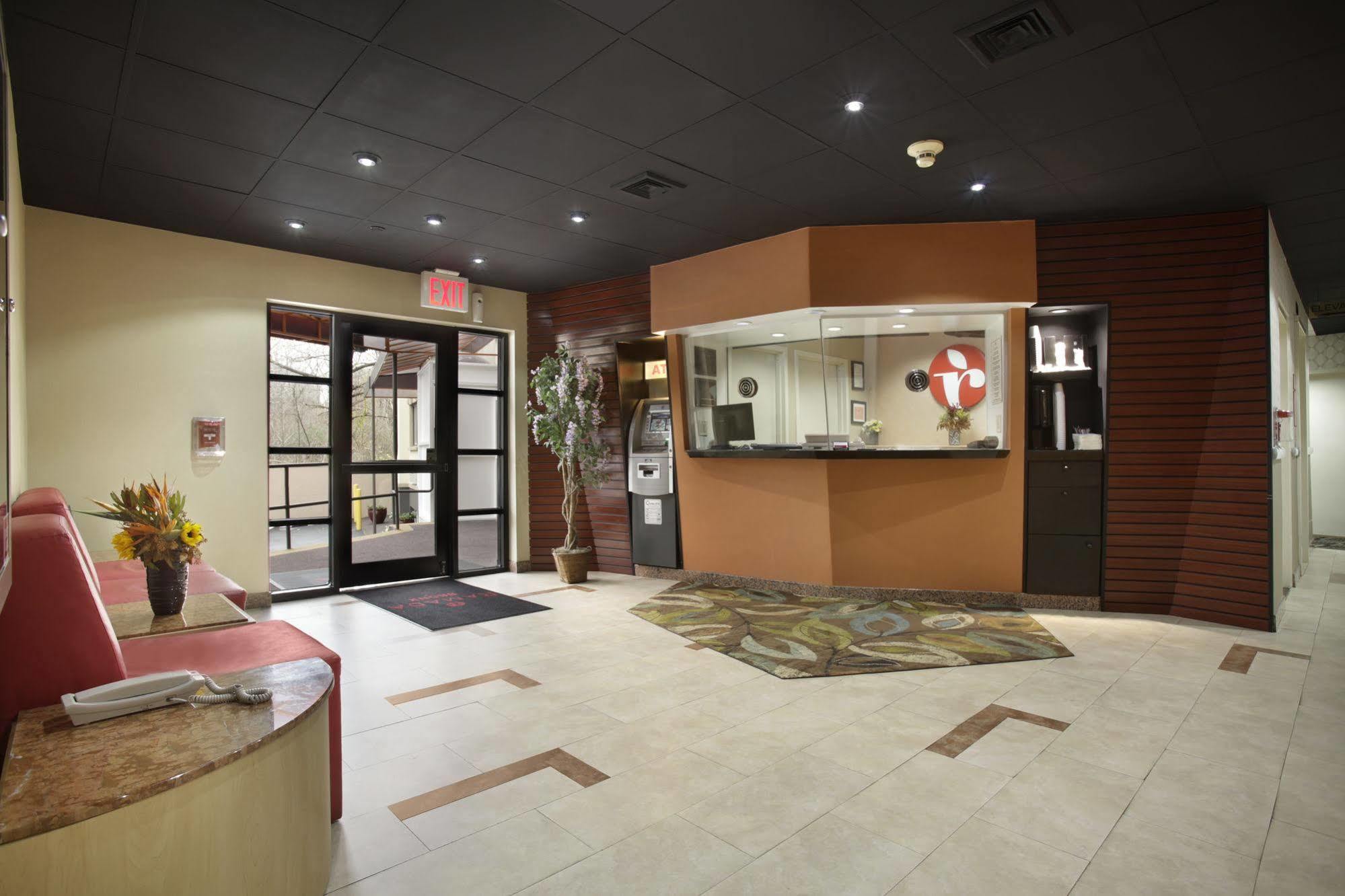 Ramada By Wyndham Bronx Hotell New York Eksteriør bilde